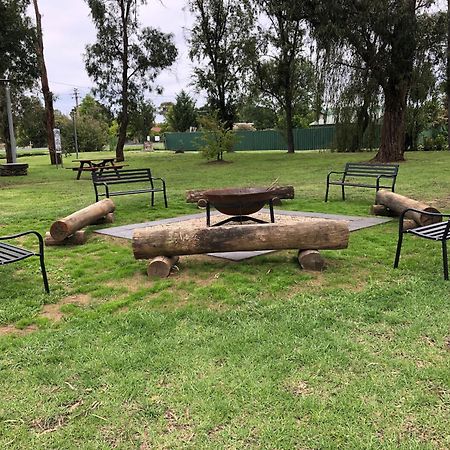 Armidale Tourist Park Hotell Exteriör bild