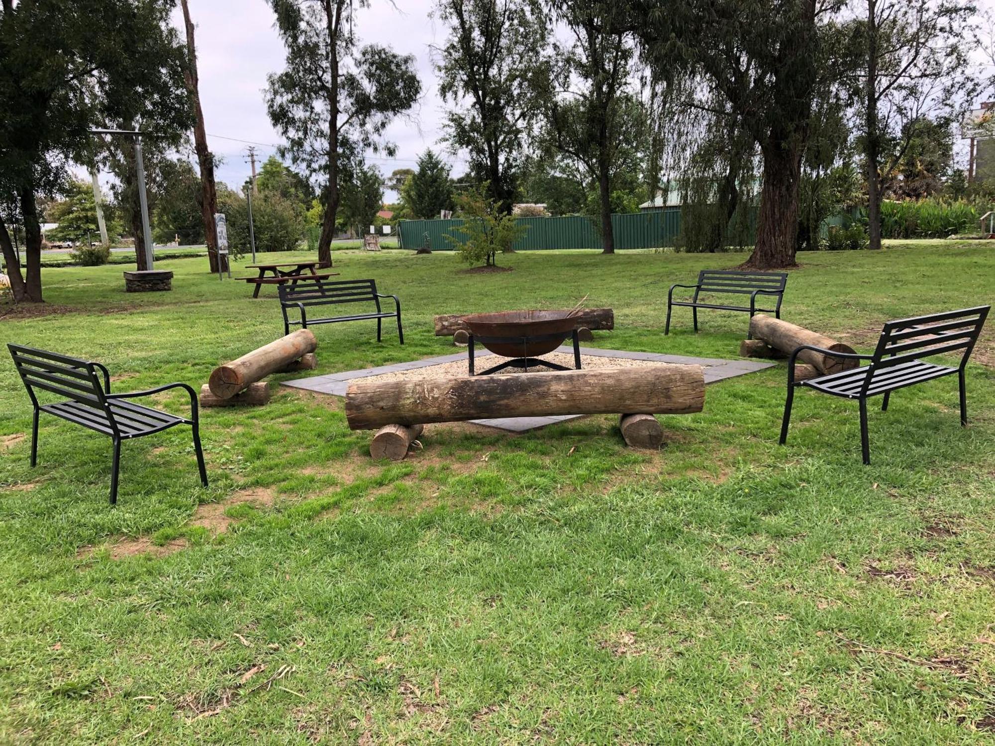 Armidale Tourist Park Hotell Exteriör bild
