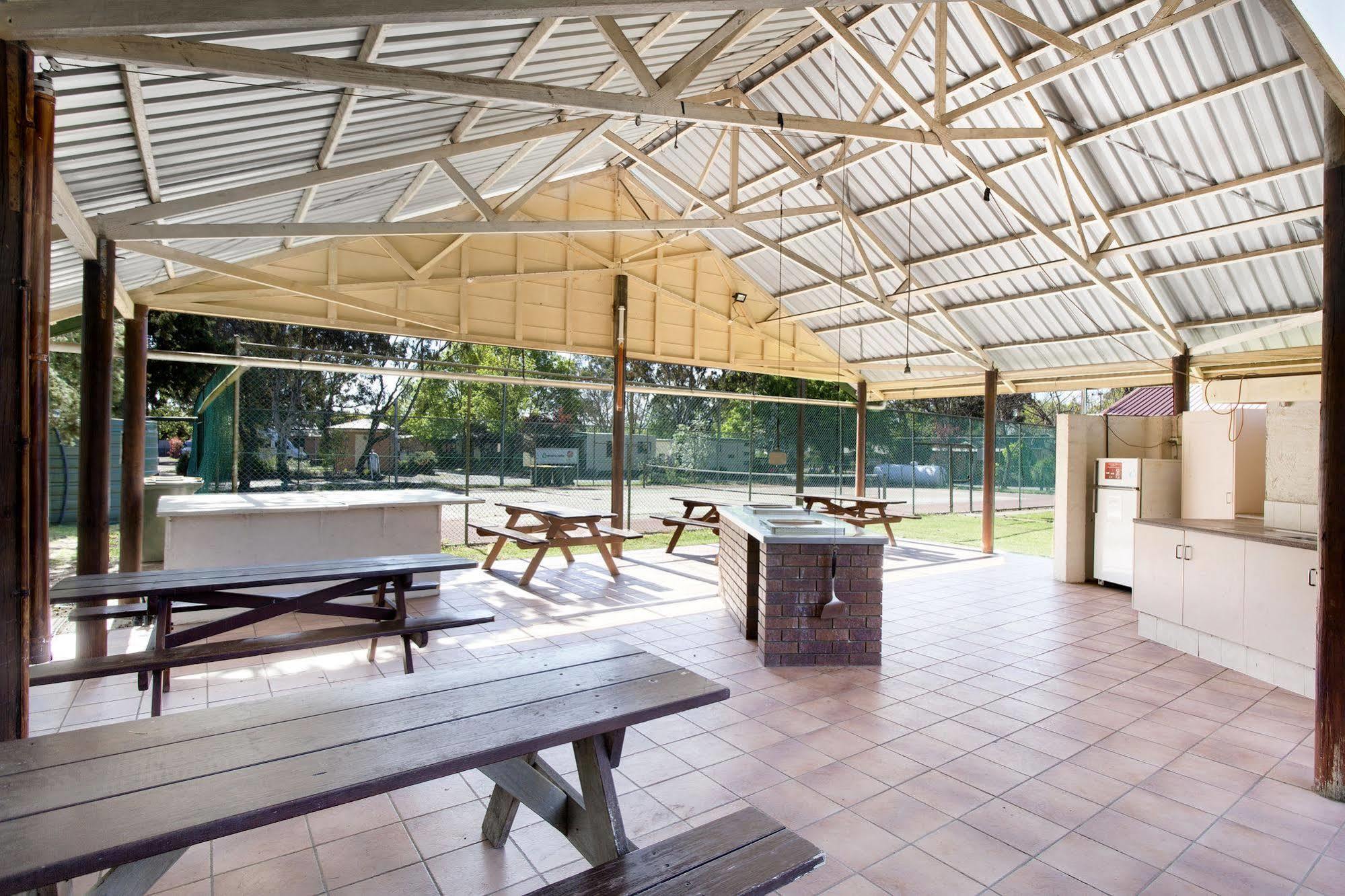 Armidale Tourist Park Hotell Exteriör bild